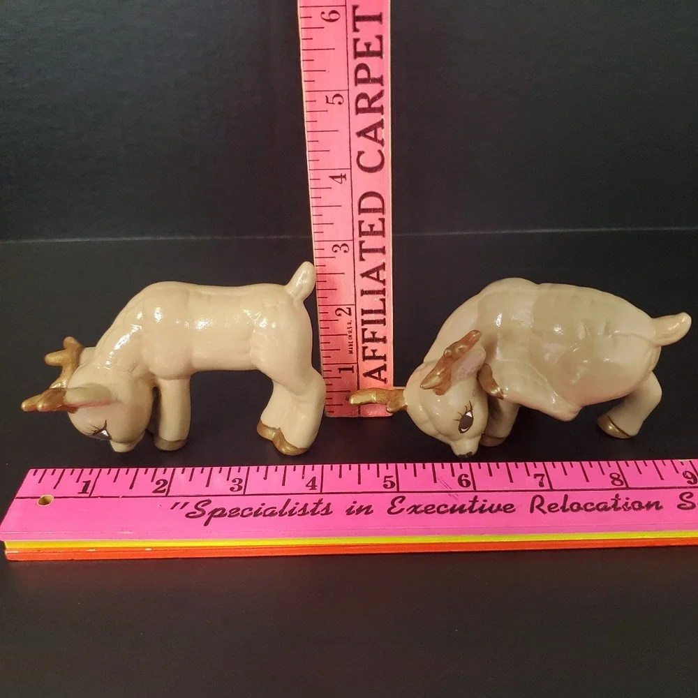 Kitchy Reindeer Ceramic Figurine Lot Of 2 - Grazing 4